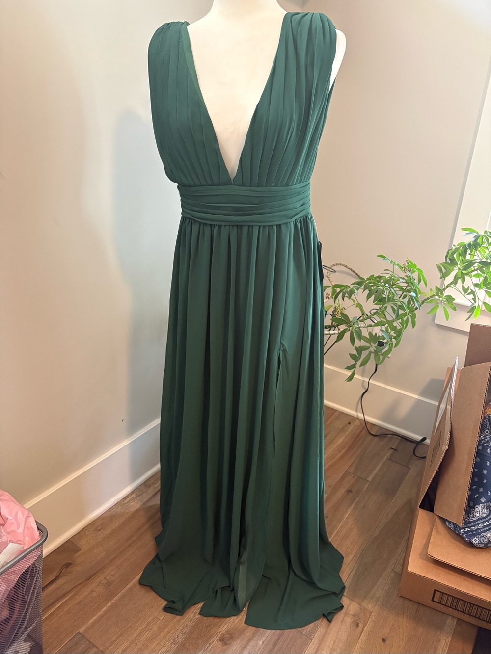 Love By Design Emerald Green Plunging V-Neck Maxi Dress